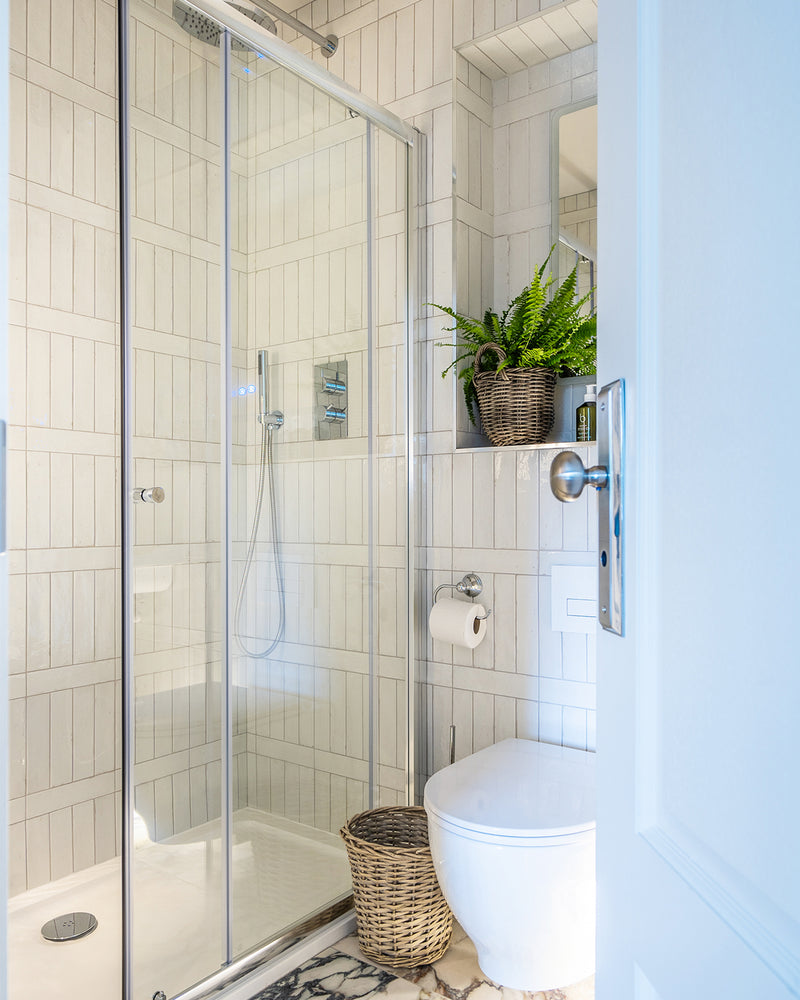 Foundry Porcelain Bianco|Credit: Fiona Doswell Interiors|