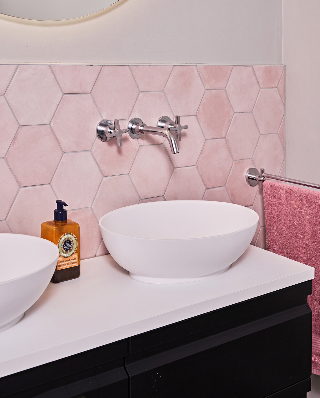Medina Hexagon Porcelain Rosa