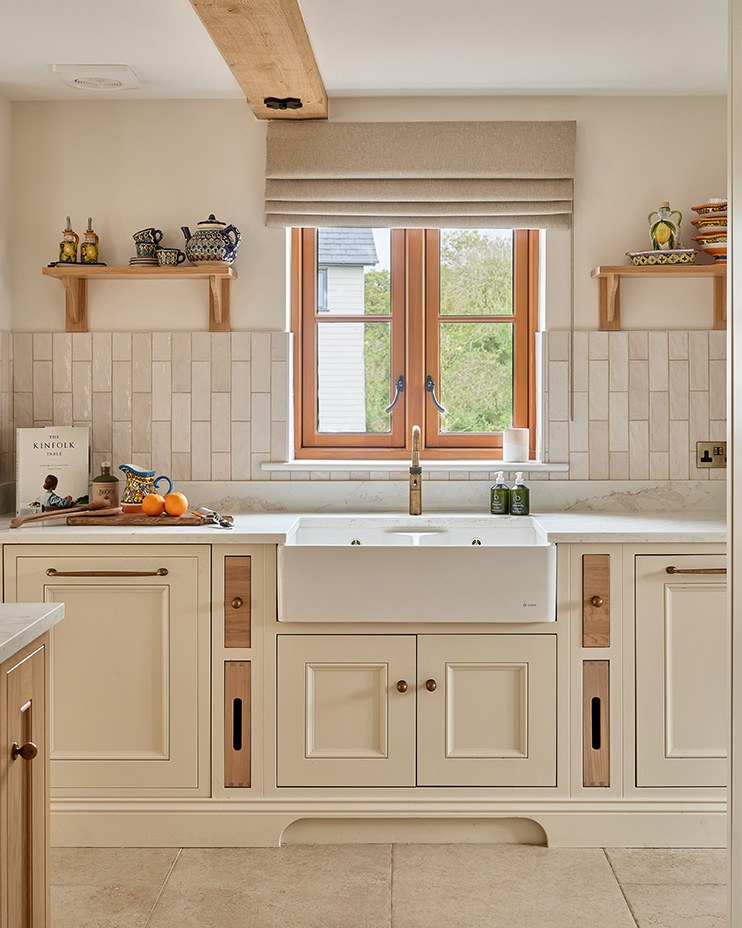 Oasis Ceramic White Gloss