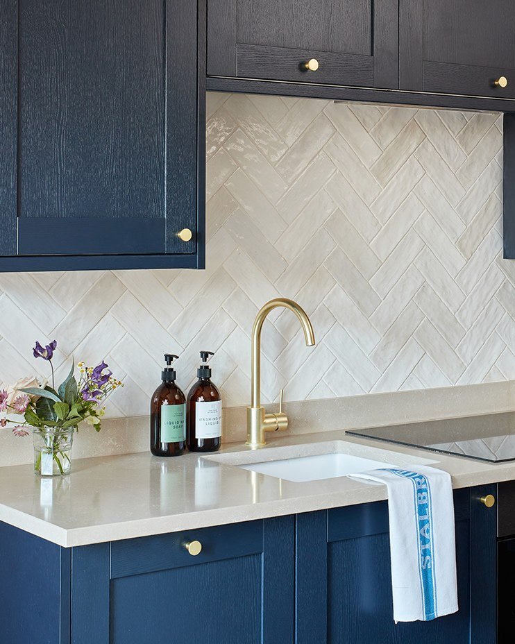 Oasis Ceramic White Gloss