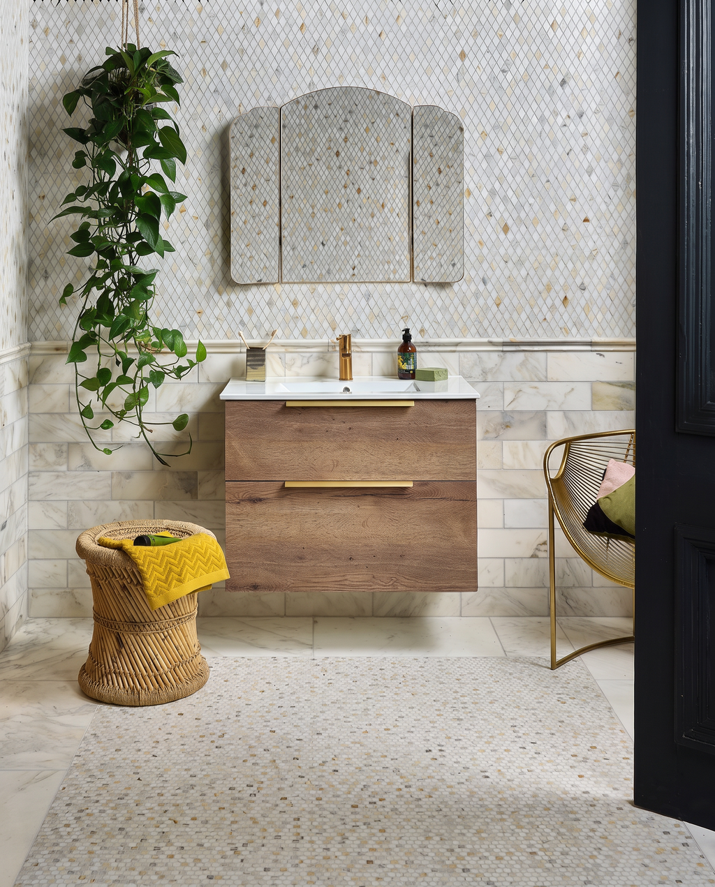 Palazzo Oro Honed Diamond Mosaic