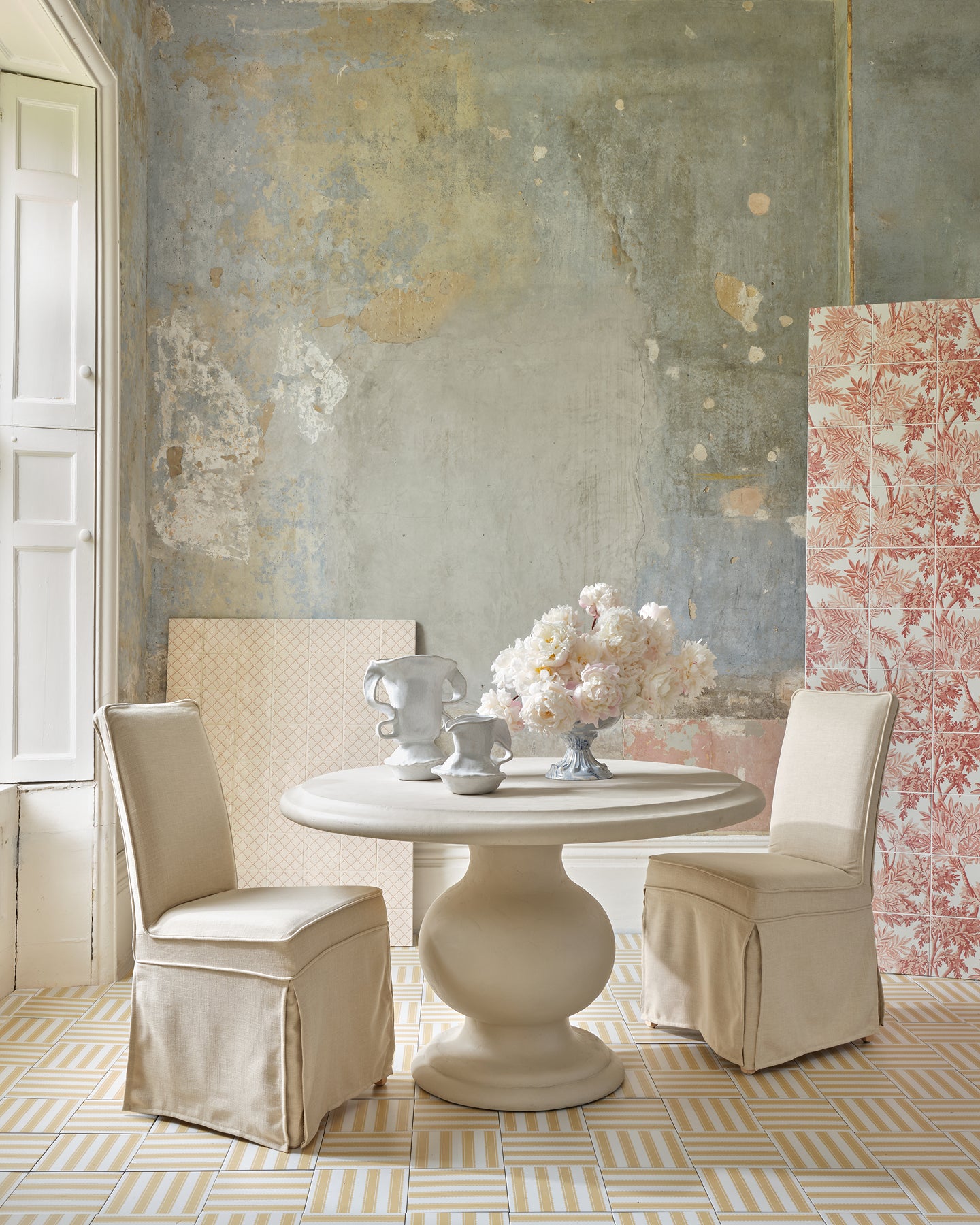Sanderson - Tapestry Trees Berry Mural Porcelain