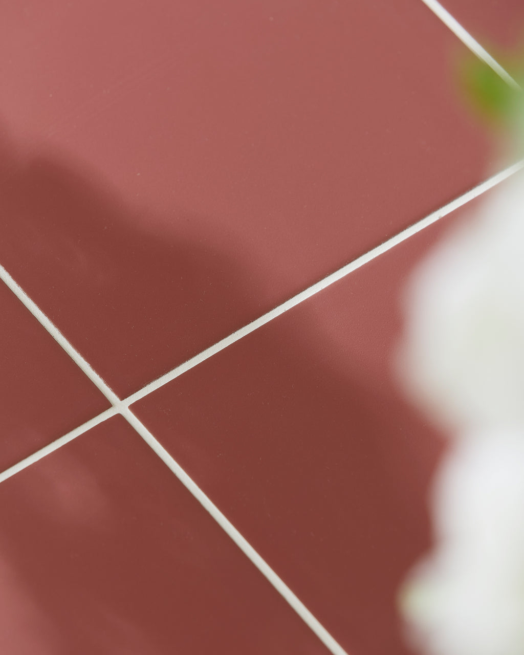Sanderson - Plain Madder Porcelain