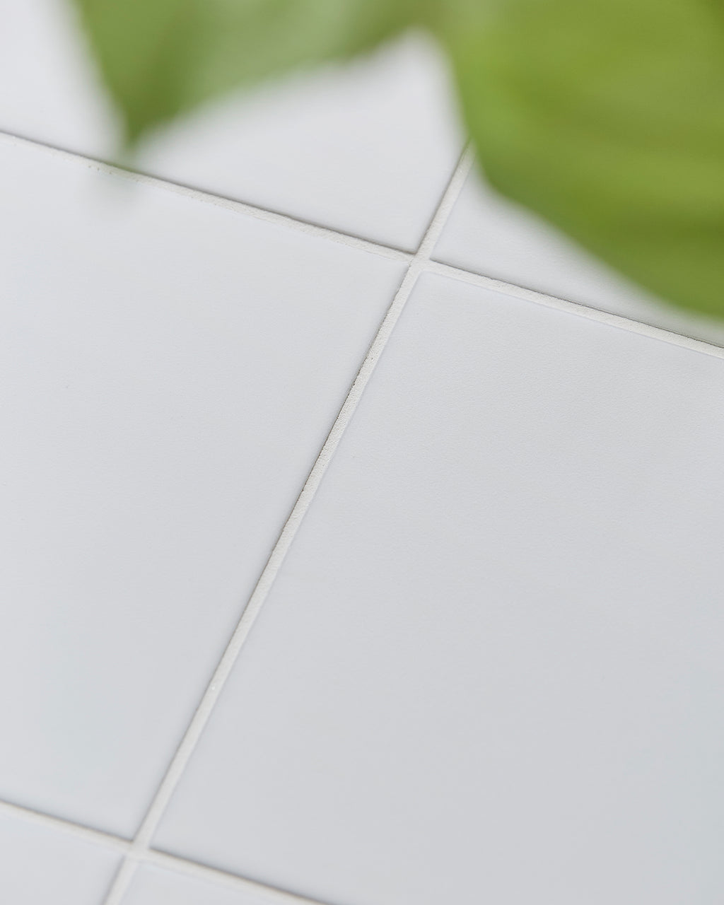 Sanderson - Plain Orchid White Porcelain