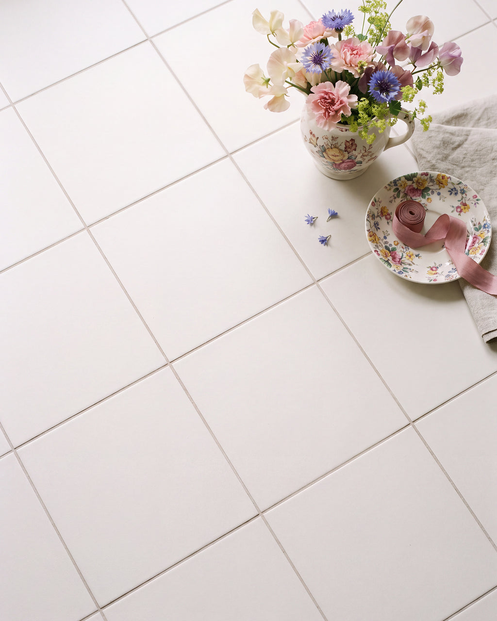 Sanderson - Plain Orchid White Porcelain