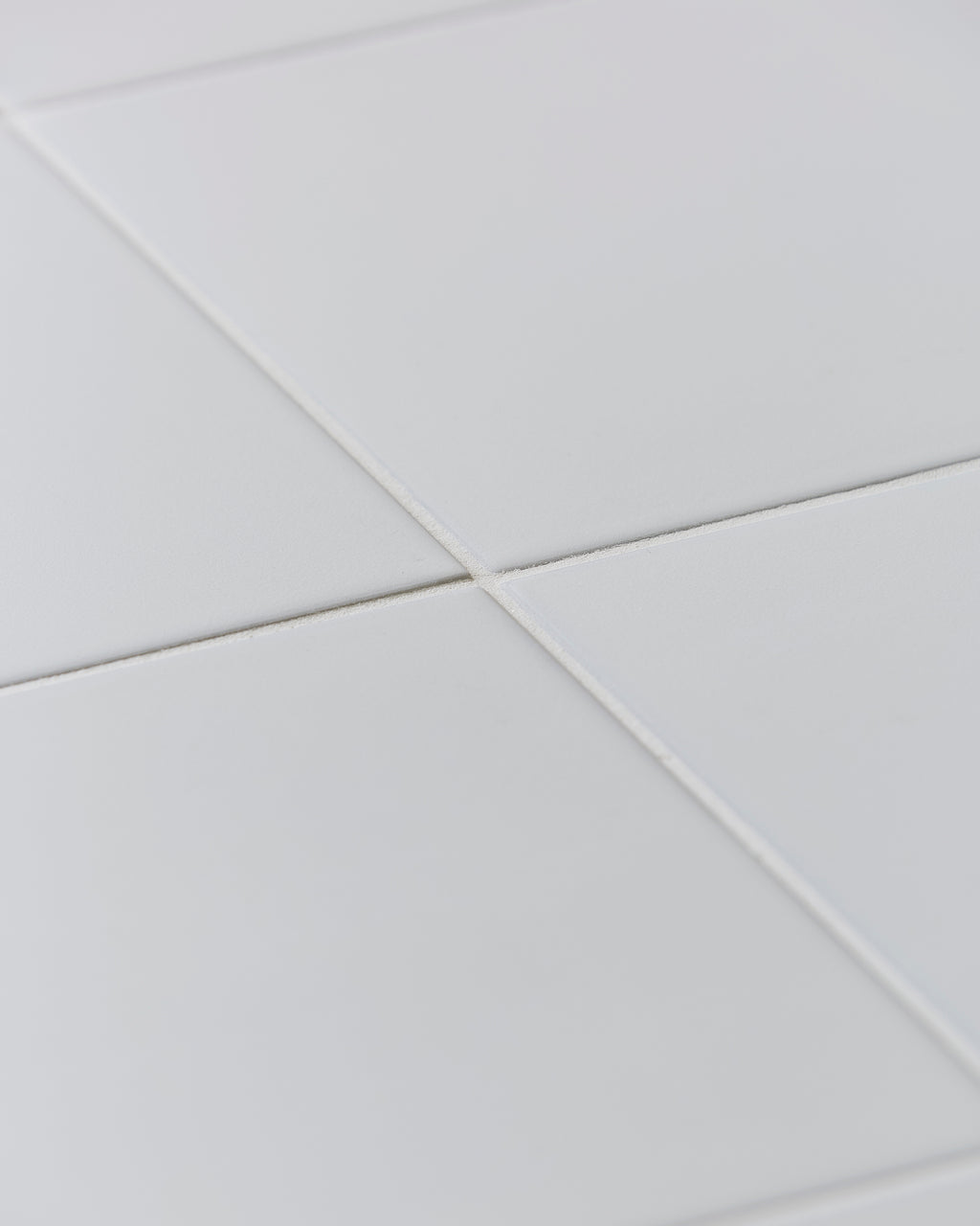 Sanderson - Plain Orchid White Porcelain