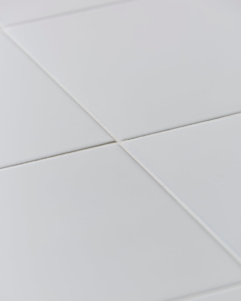 Sanderson - Plain Orchid White Porcelain