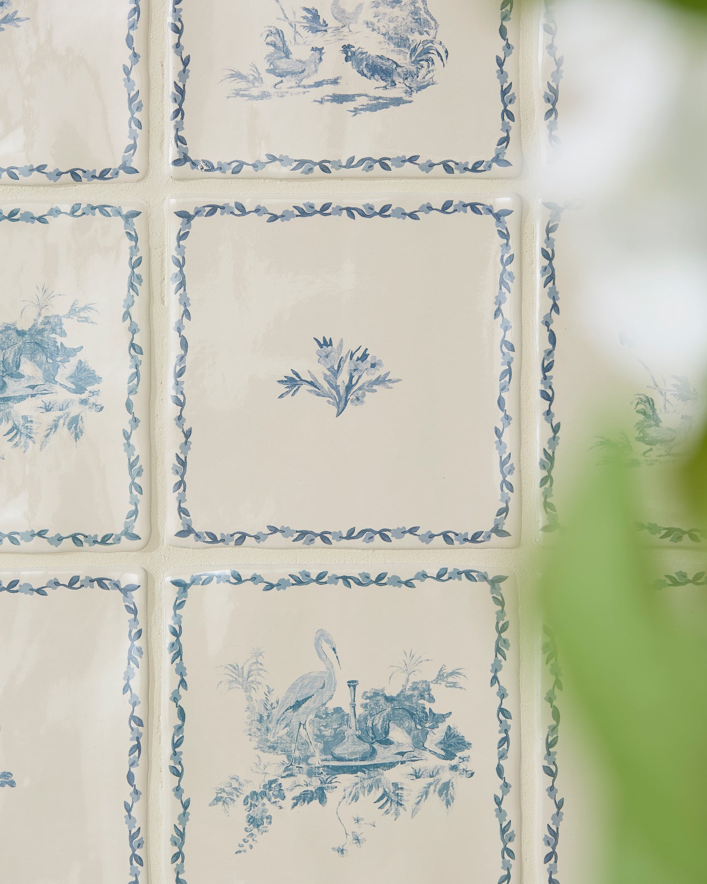 STUDIO Sanderson - Aesop's Fables Pottery Blue Decor