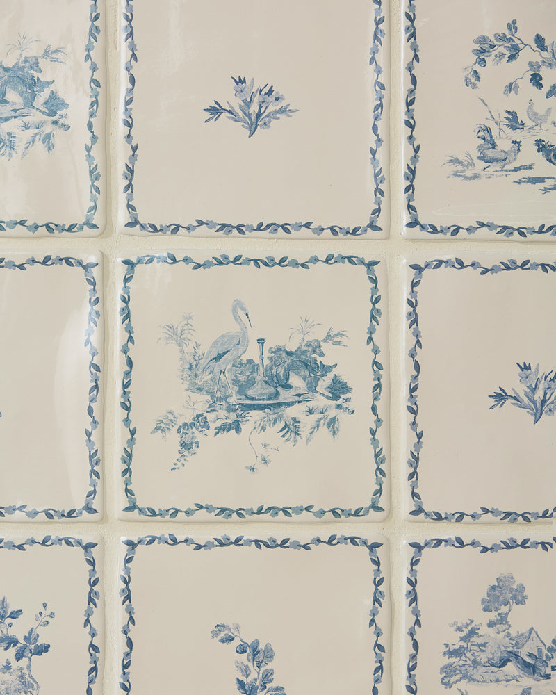 STUDIO Sanderson - Aesop's Fables Pottery Blue Decor
