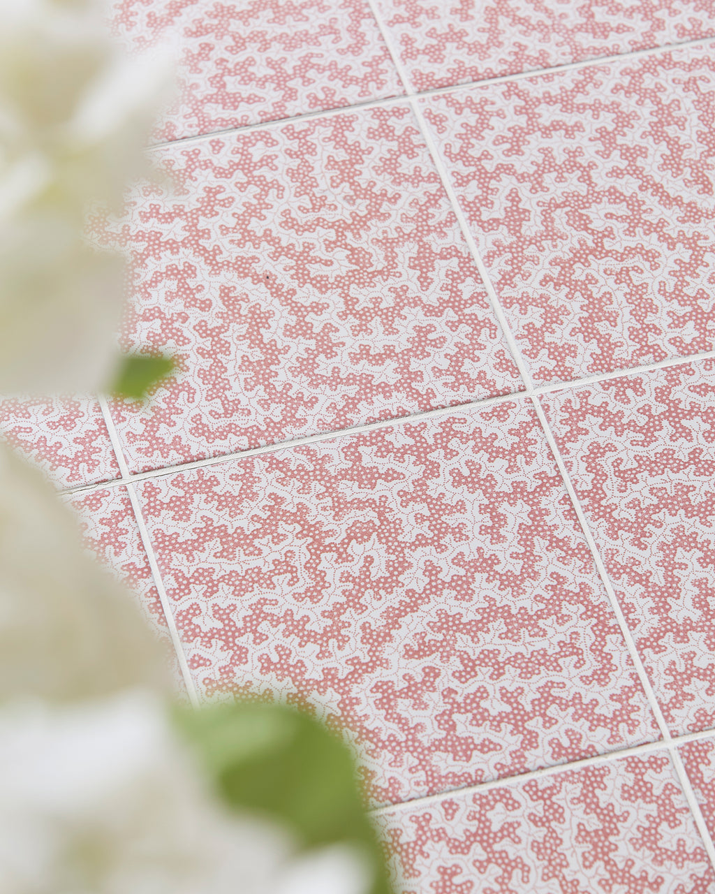 Sanderson - Truffle Madder Porcelain Pattern