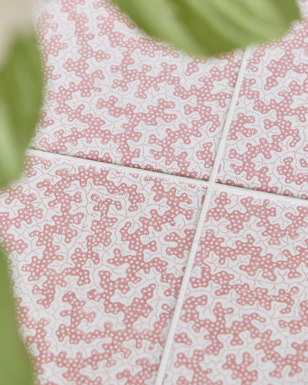 Sanderson - Truffle Madder Porcelain Pattern