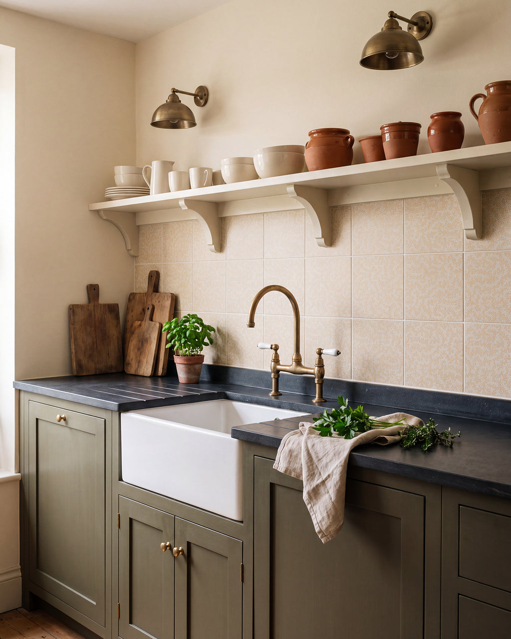 Sanderson - Truffle Ochre Porcelain Pattern