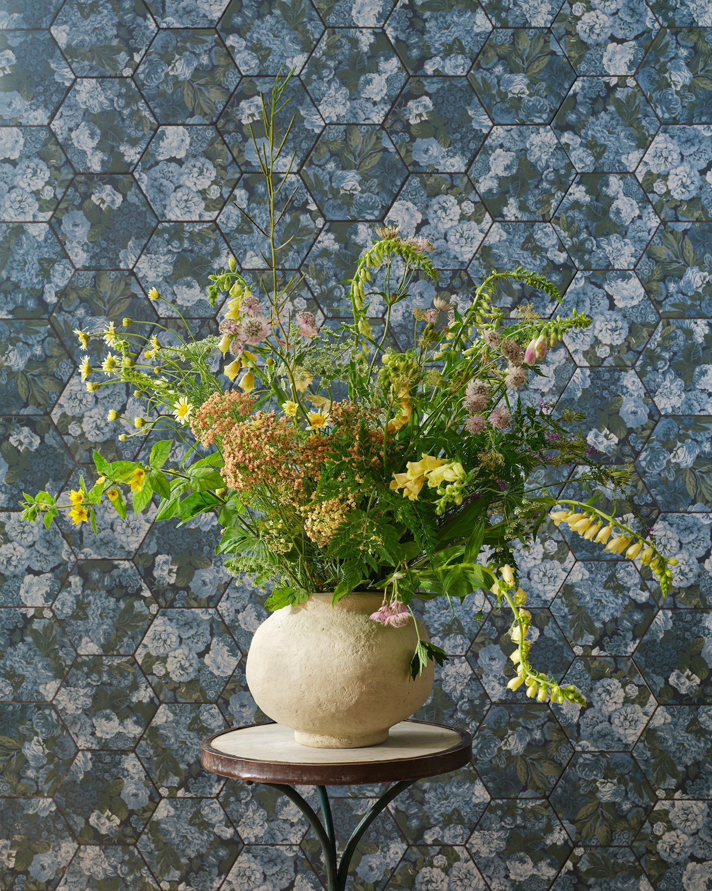 Sanderson - Very Rose & Peony Pottery Blue Porcelain