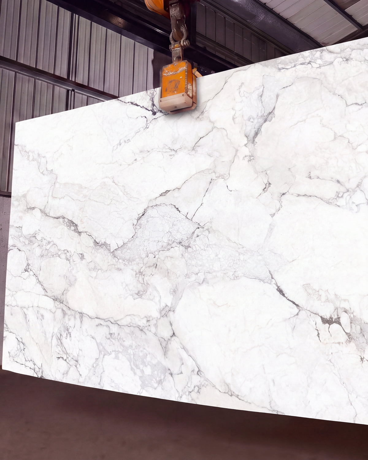 Sculpture Grande Porcelain Cararra Slab