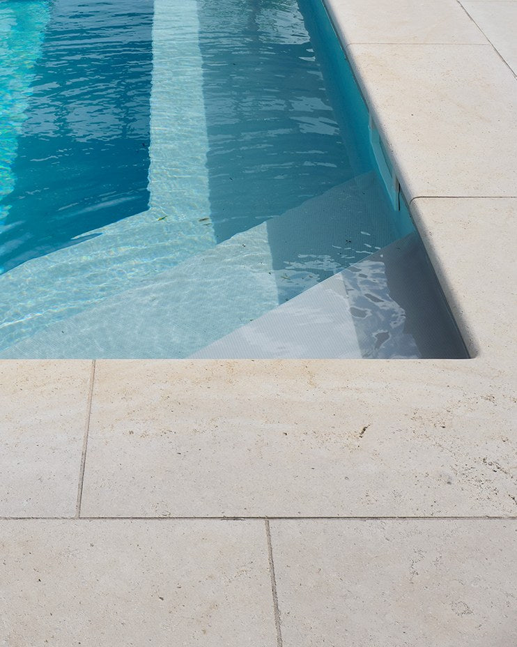 Wychwood Limestone Etched Bullnosed Coping || wychwood-limestone-paving-etched-finish