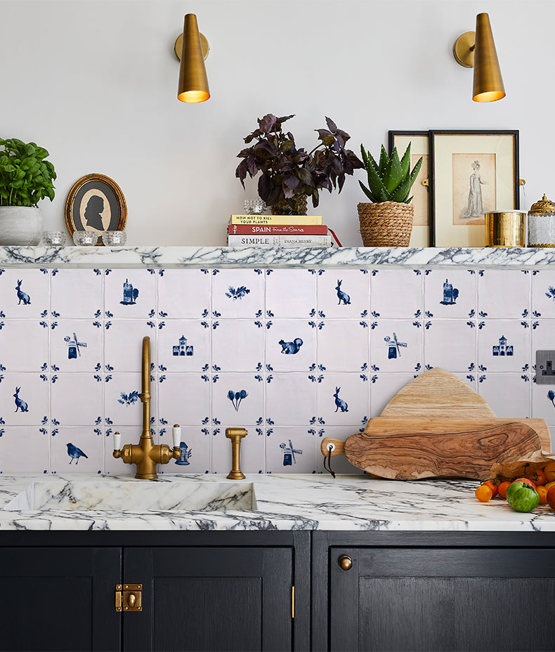 Dyrham Dairy Ceramic Oak Leaf Corner