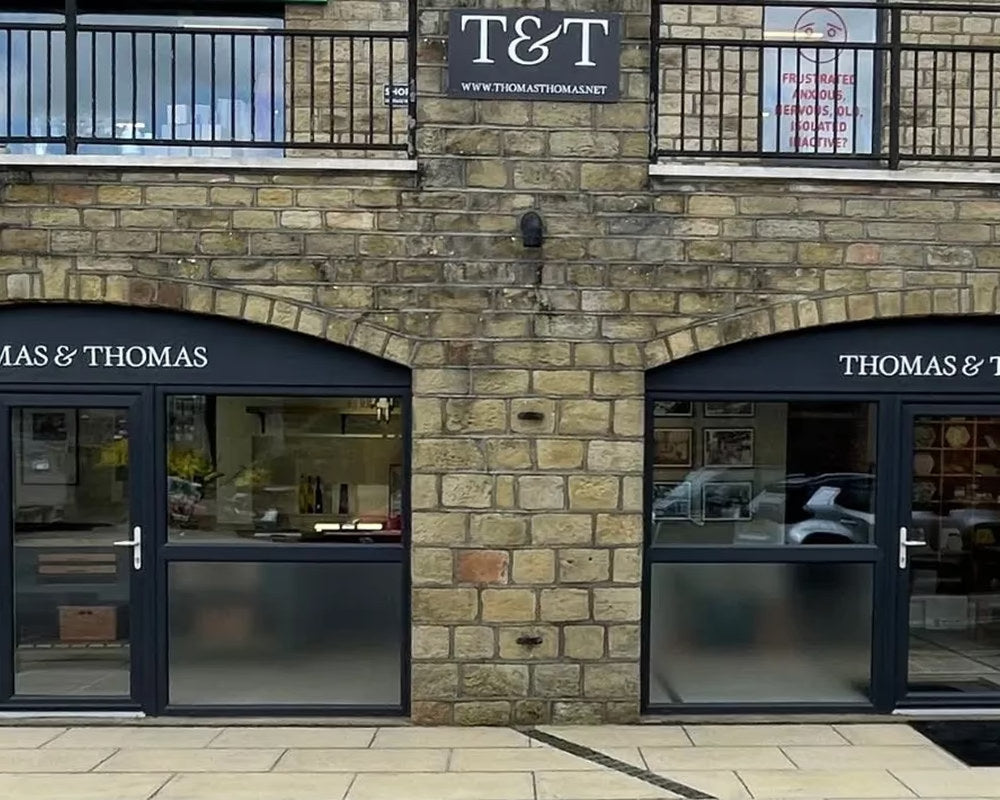 Thomas & Thomas Kitchens & Living gallery 3