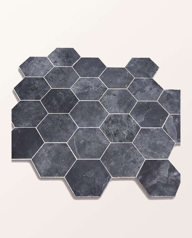 Metropolitan Slate Riven Finish Hexagon|Credit: Roper Rhodes Vanity & Taps|wild-botanicals-porcelain-blue-by-clarissa-hulse