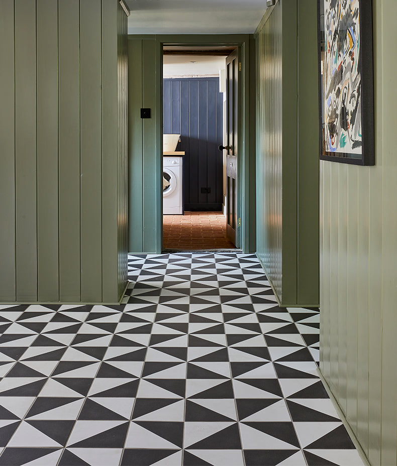 Parisian Café Porcelain Tri Black