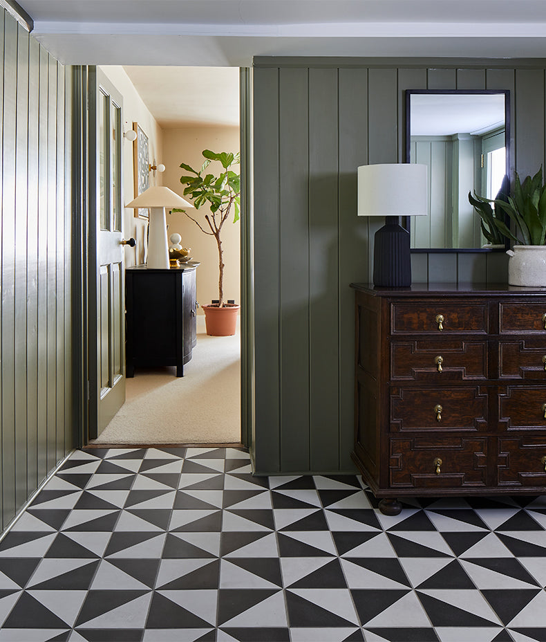 Parisian Café Porcelain Tri Black