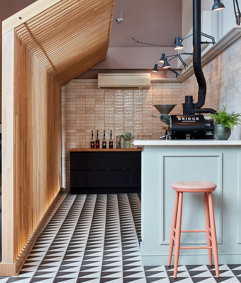 Parisian Café Porcelain Tri Black