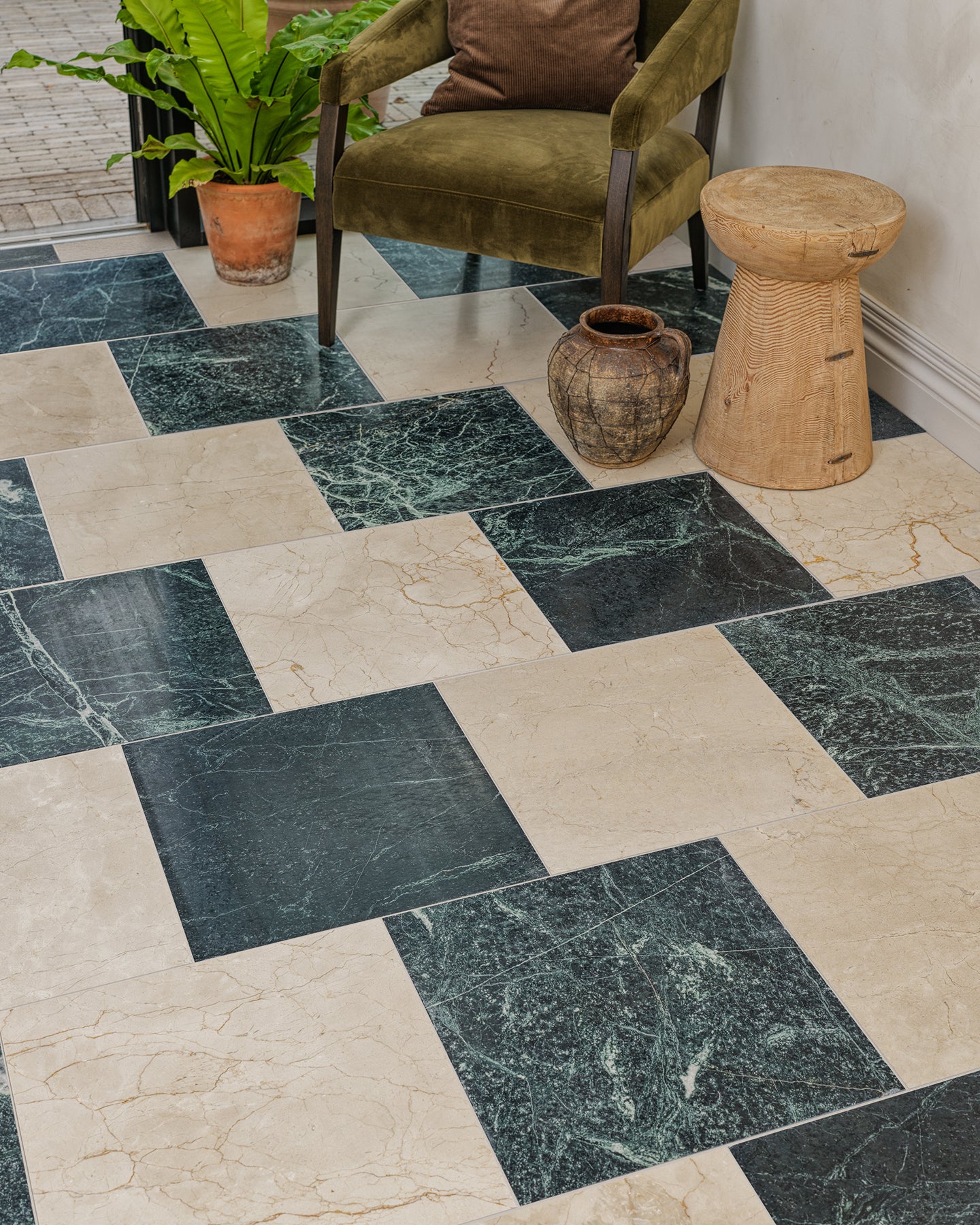 Versailles Marble Vert Honed