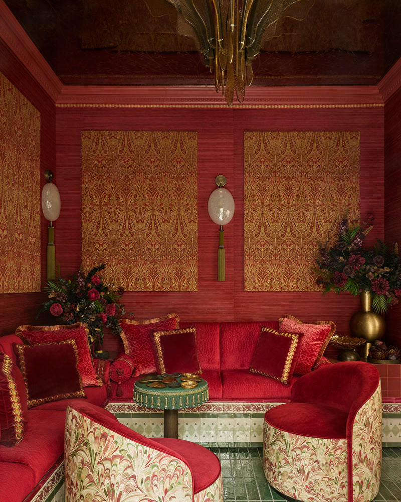 Victorian Style™ Wall Ceramic Decor Carnation Border Rose|Photography: James McDonald|marlborough-porcelain-parquet-forest-green-gloss, minaret-green-dot-ceramic, jamboree-handpainted-ceramic-raspberry-beading, maroc-ceramic-bordeaux