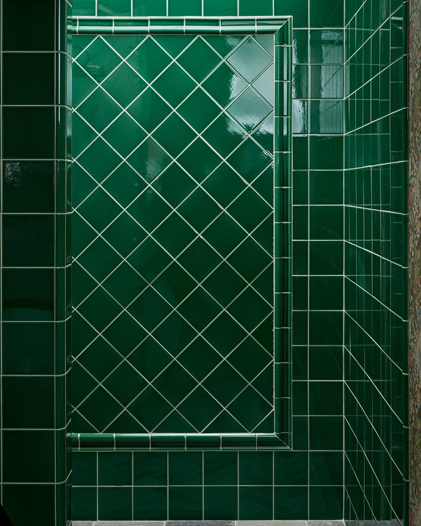 Victorian Style™ Wall Ceramic Emerald Green Dado Crackle Glaze