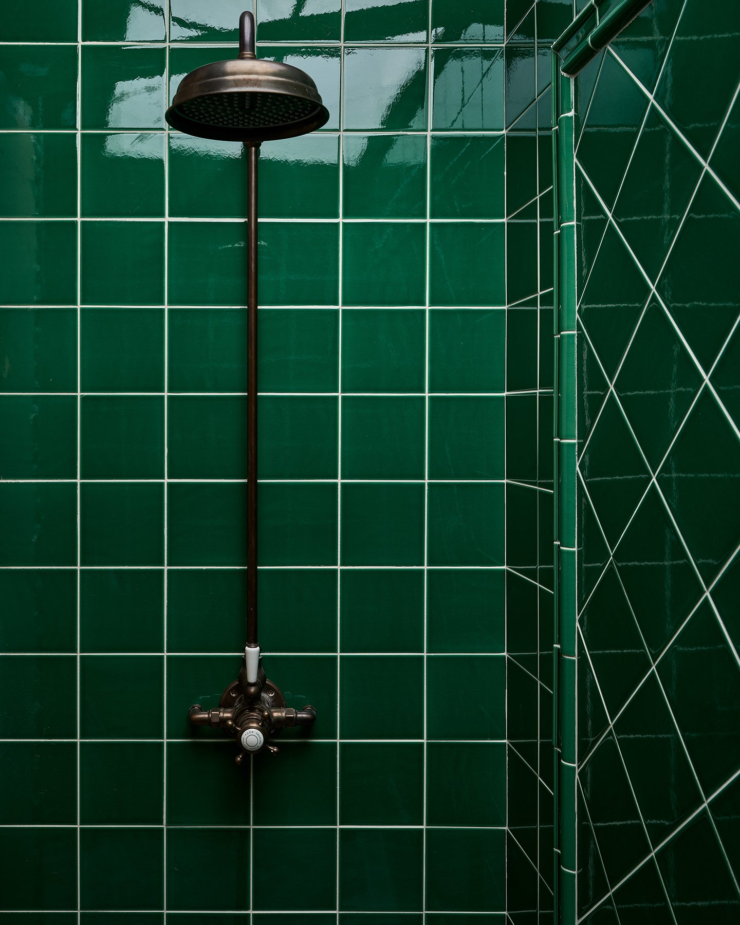 Victorian Style™ Wall Ceramic Emerald Green Square Crackle Glaze