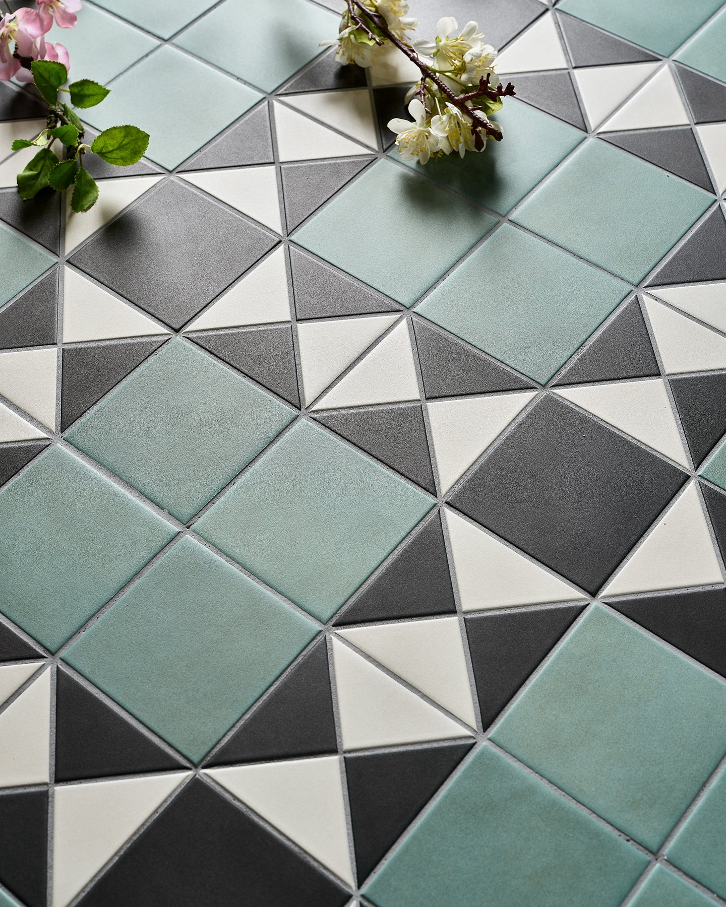 Victorian Style™ Porcelain Finchley Pattern Forest Green