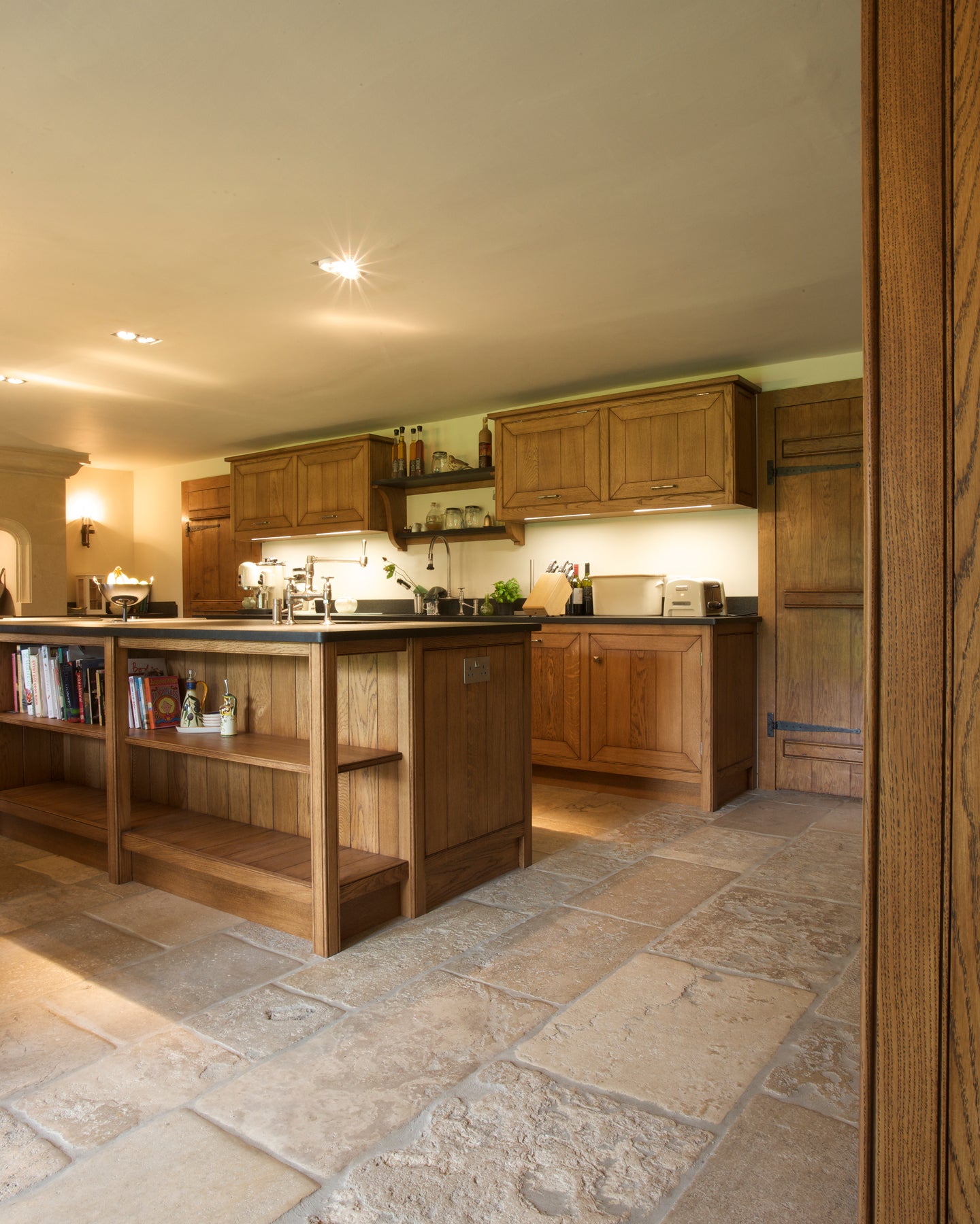 Vieux Bourgogne Limestone Artisan Antiqued Finish