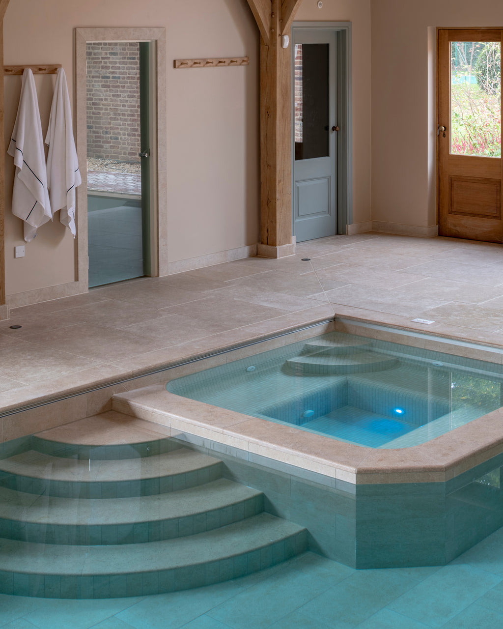 Wychwood Limestone Tumbled & Etched Finish