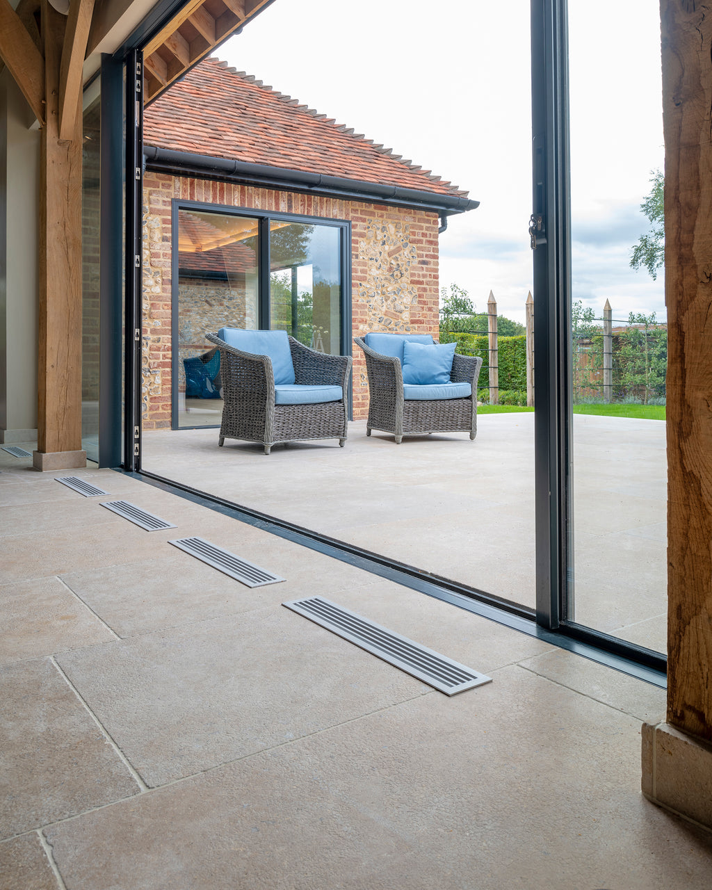 Wychwood Limestone Tumbled & Etched Finish